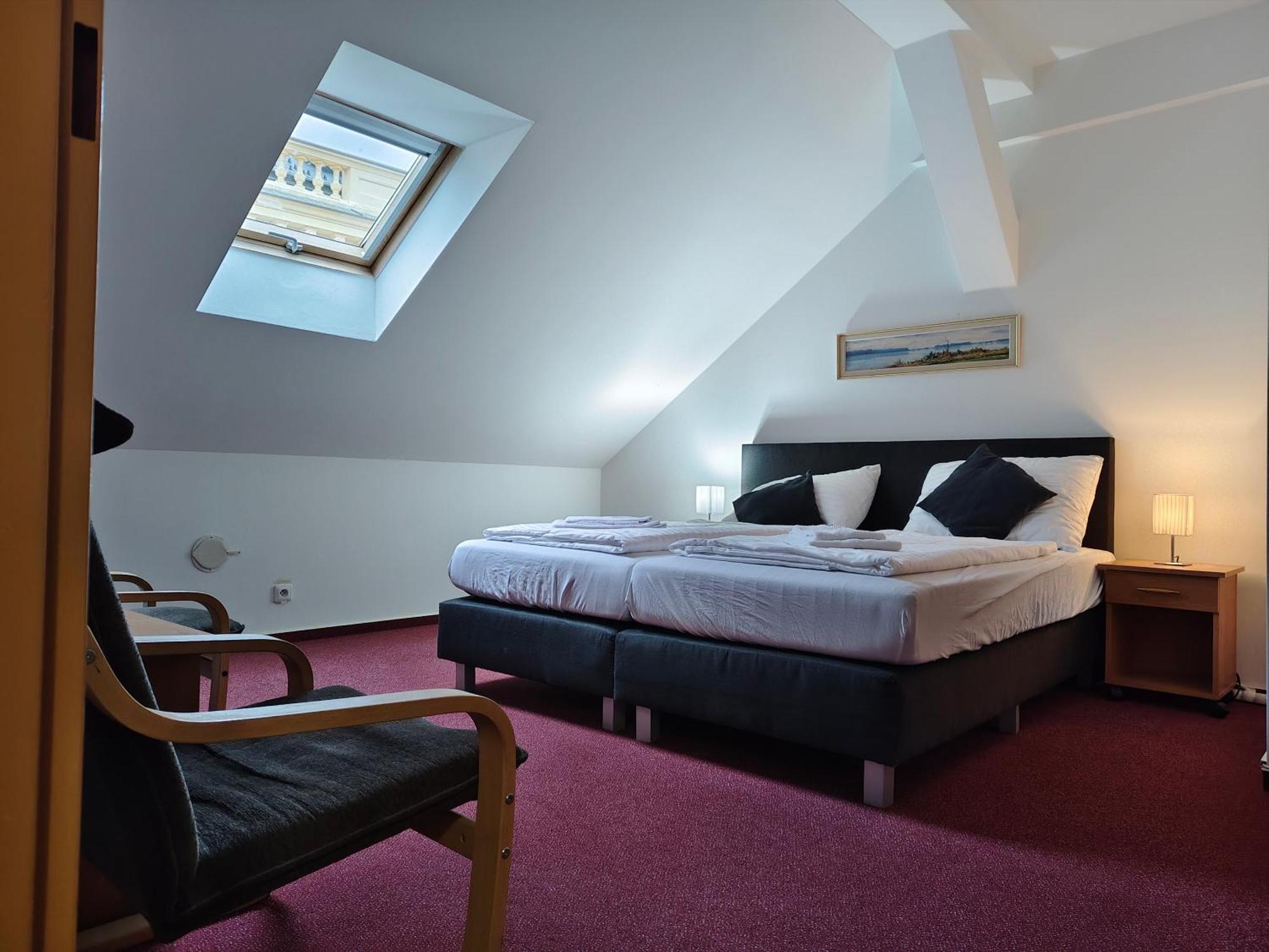 Hotel Bily Konicek Třeboň المظهر الخارجي الصورة