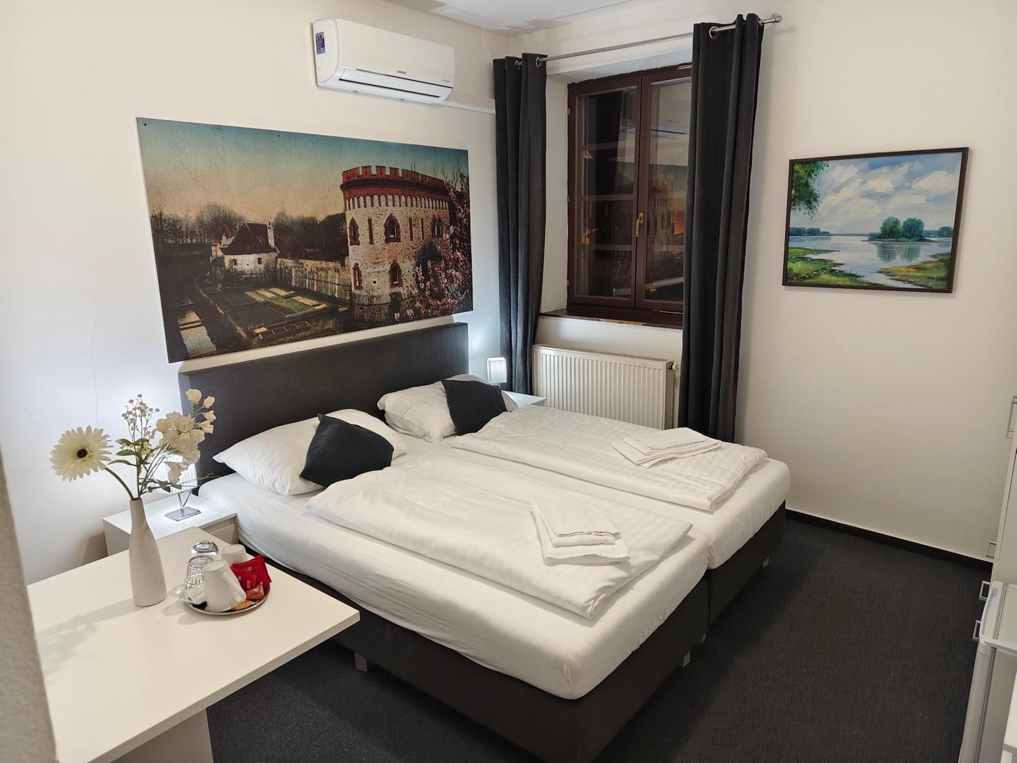 Hotel Bily Konicek Třeboň المظهر الخارجي الصورة