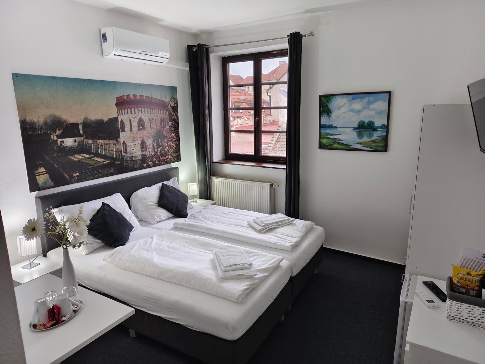 Hotel Bily Konicek Třeboň المظهر الخارجي الصورة