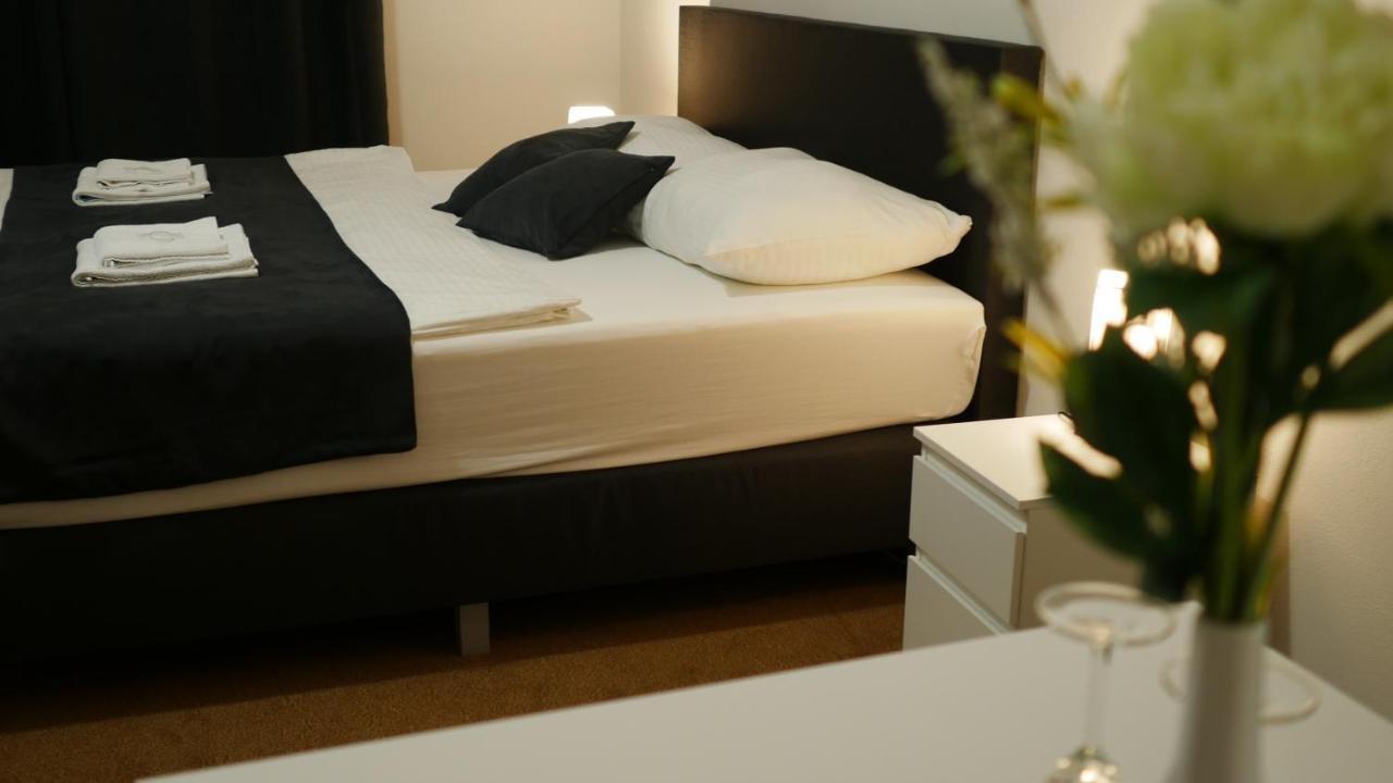 Hotel Bily Konicek Třeboň المظهر الخارجي الصورة