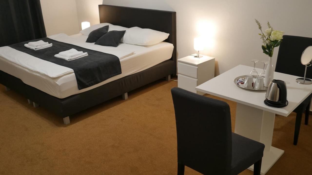 Hotel Bily Konicek Třeboň المظهر الخارجي الصورة
